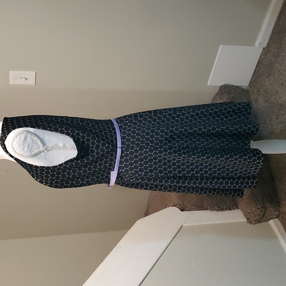 Elle Women’s Sleeveless Dress Size M Black And White With Purple Belt - Picture 6 of 10